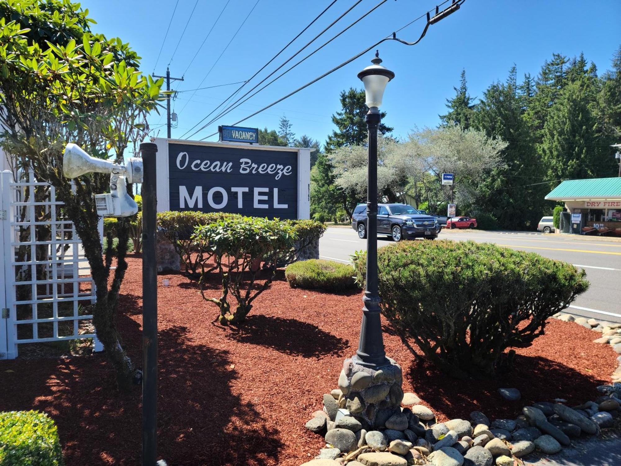 Ocean Breeze Motel Florence Exterior photo